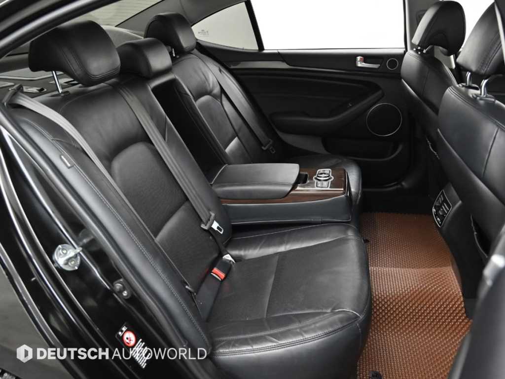 Kia K7 — photo 12
