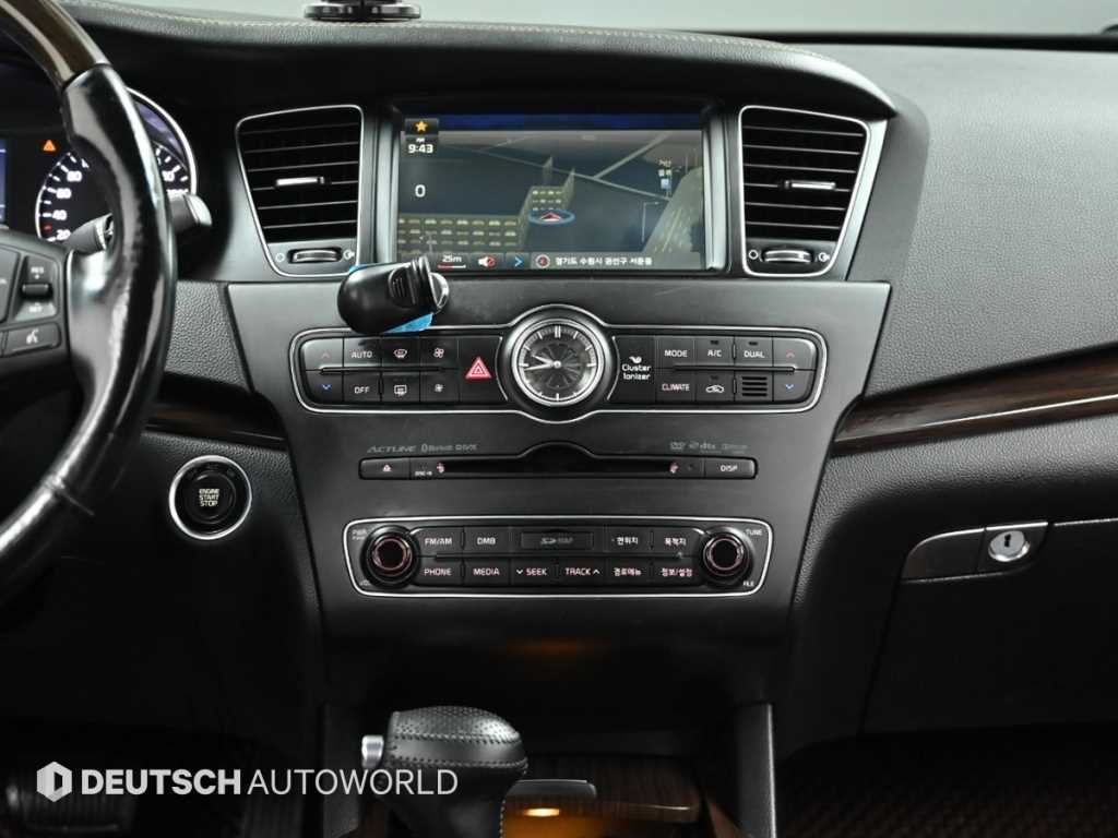 Kia K7 — photo 14