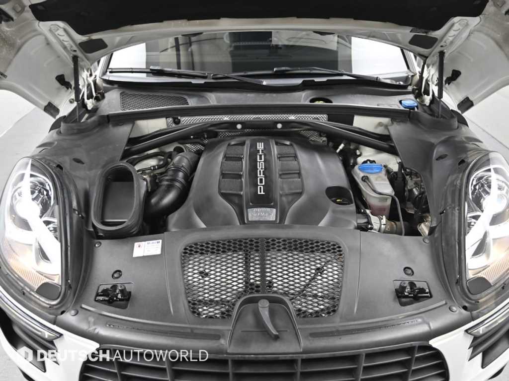 Porsche Macan — photo 06