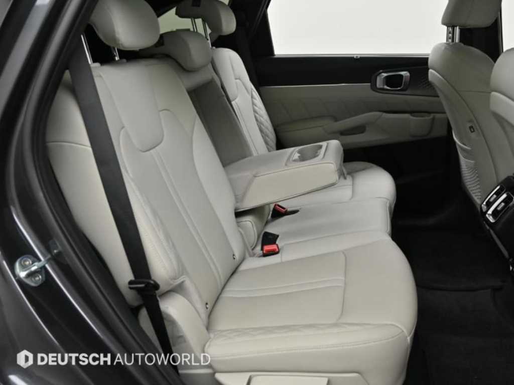 Kia Sorento — photo 12