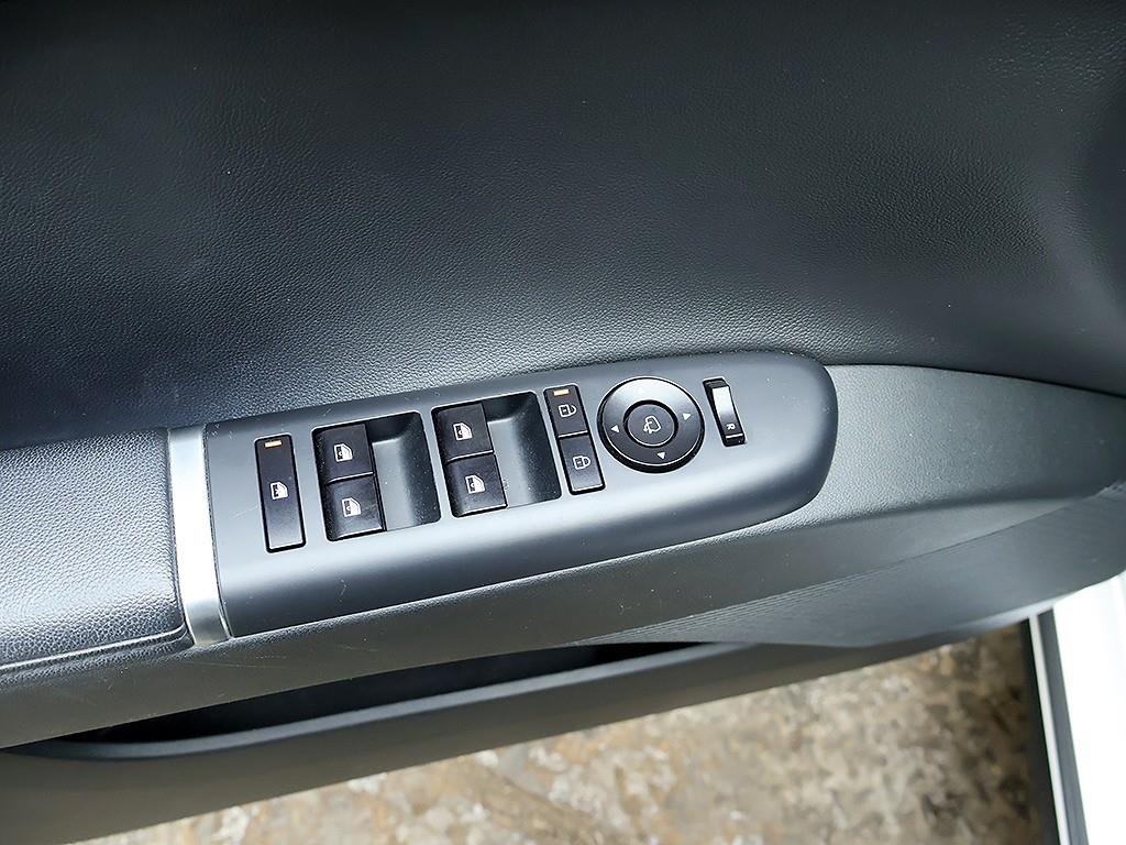 Hyundai Grandeur — photo 13