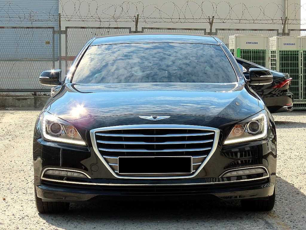 Hyundai Genesis — photo 01