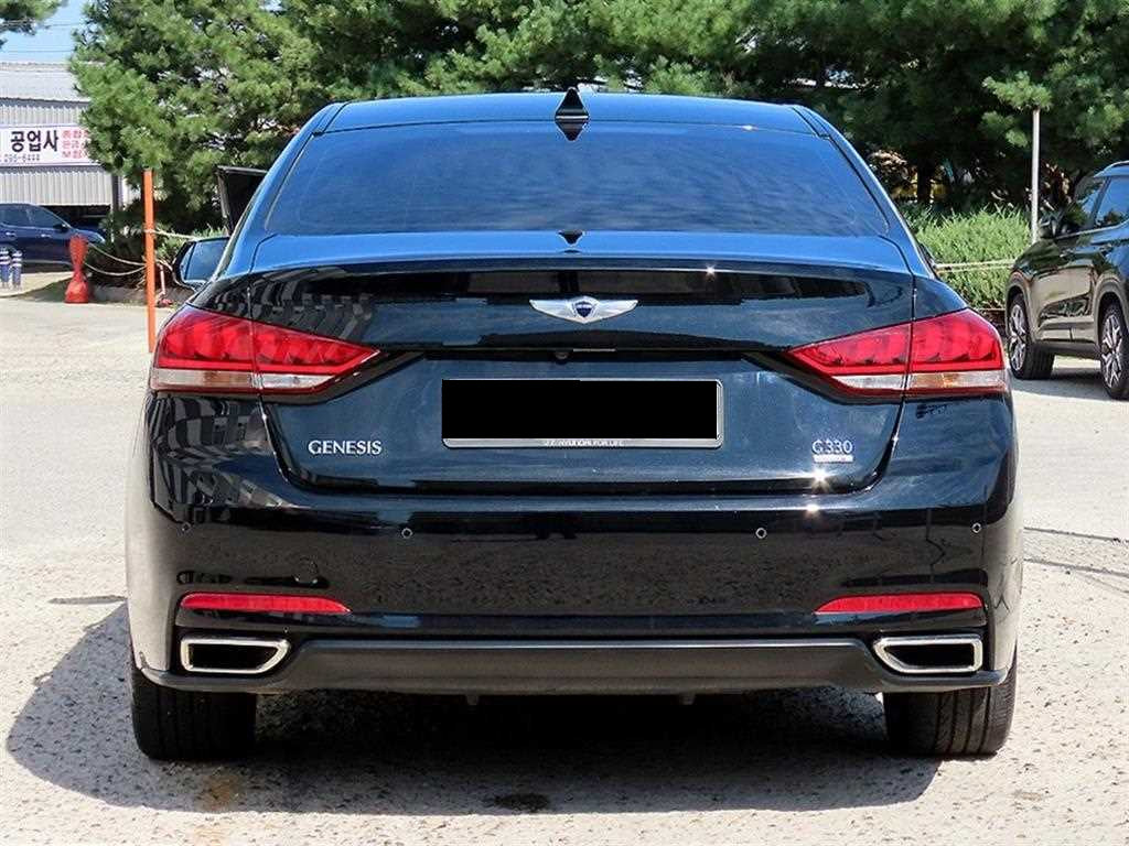 Hyundai Genesis — photo 04