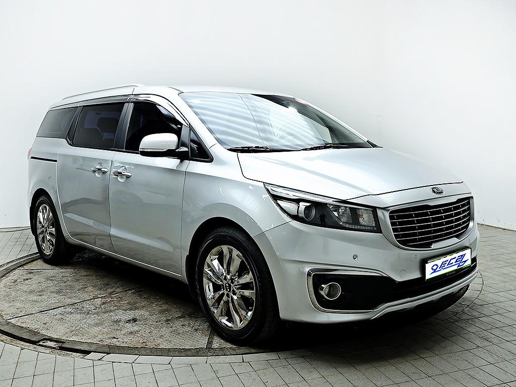 Kia Carnival — photo 02