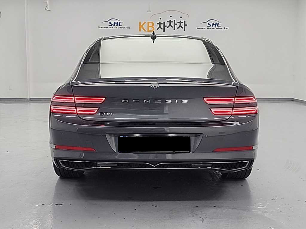 Genesis G80 — photo 03