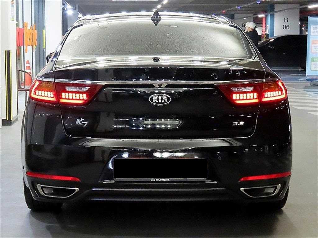 Kia K7 — photo 05