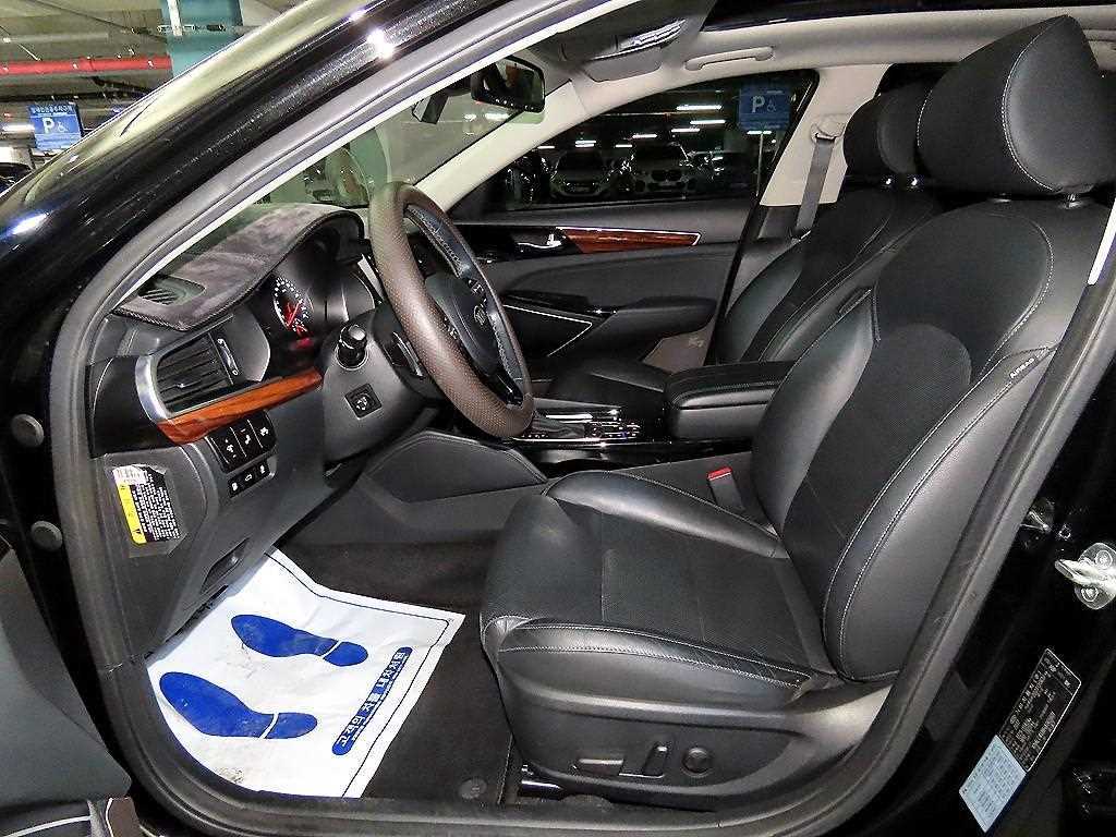 Kia K7 — photo 06