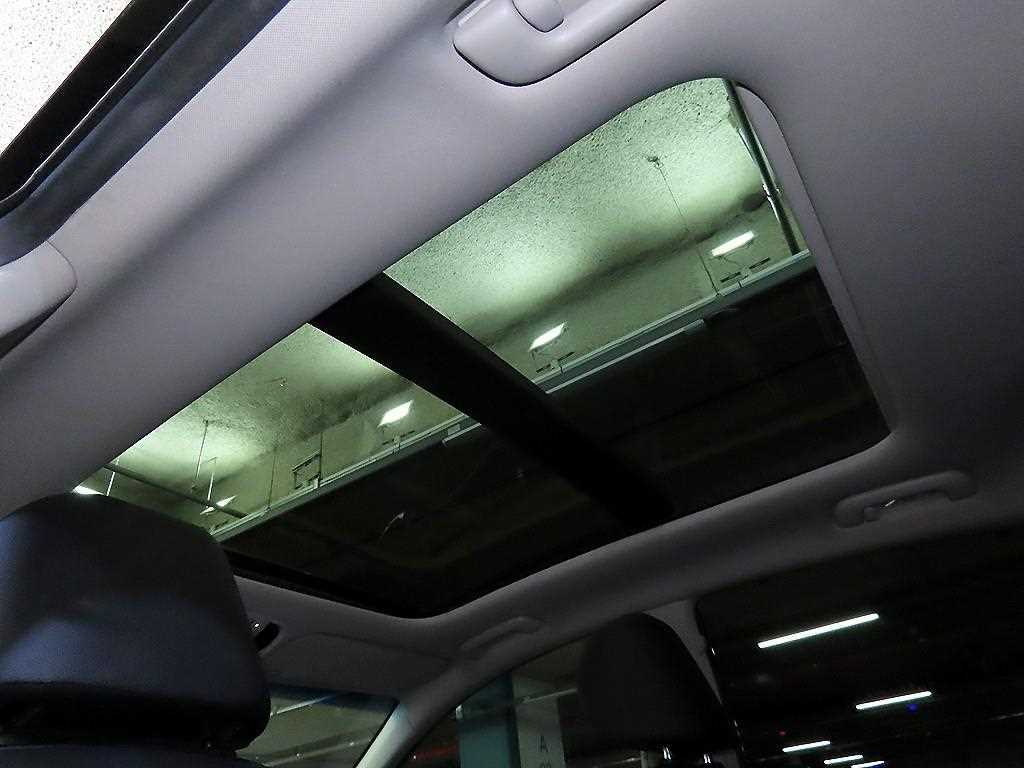 Kia K7 — photo 16