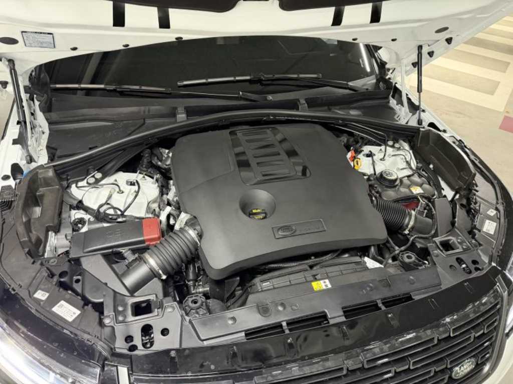 Land Rover Range Rover Velar — photo 05