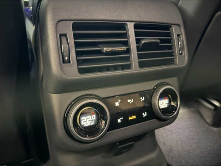 Land Rover Range Rover Velar — photo 14
