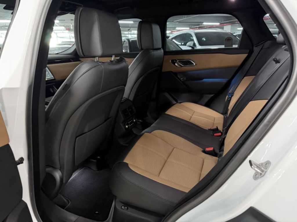 Land Rover Range Rover Velar — photo 15
