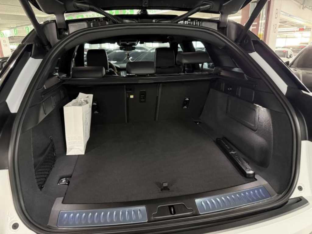 Land Rover Range Rover Velar — photo 20