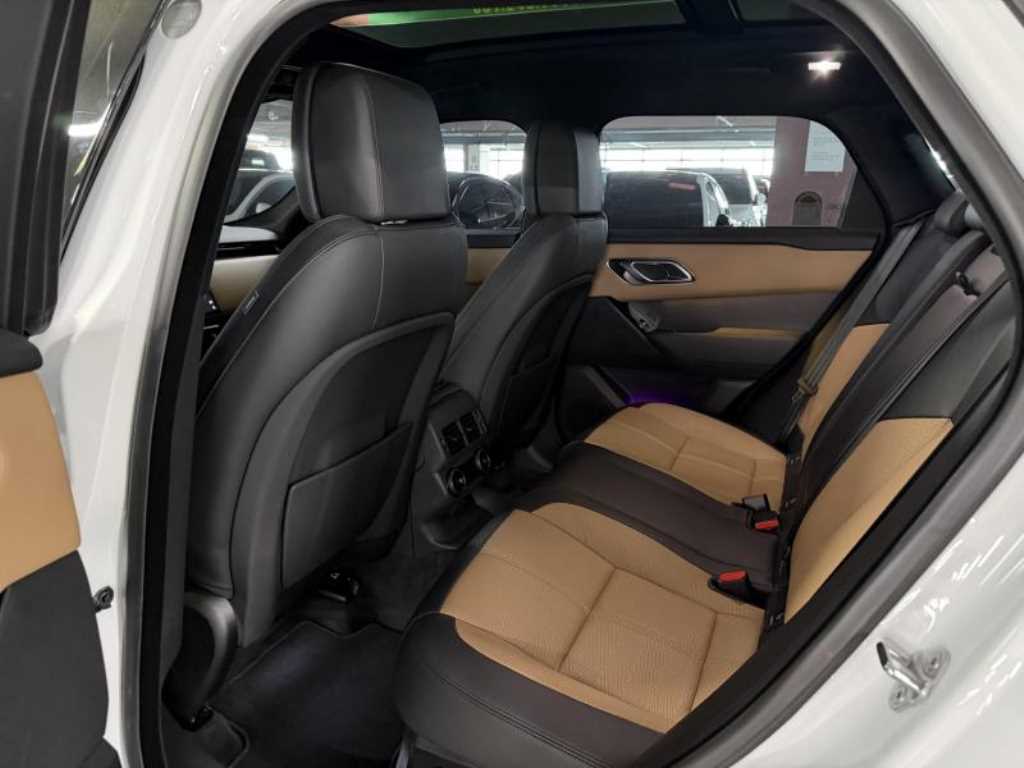 Land Rover Range Rover Velar — photo 16