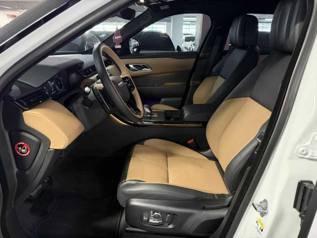 Land Rover Range Rover Velar — photo 17