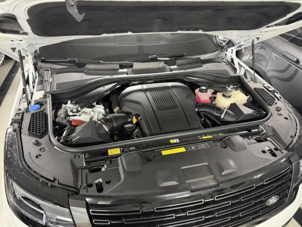 Land Rover Range Rover — photo 16