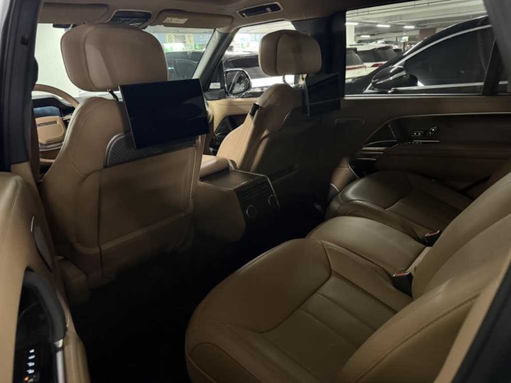 Land Rover Range Rover — photo 18