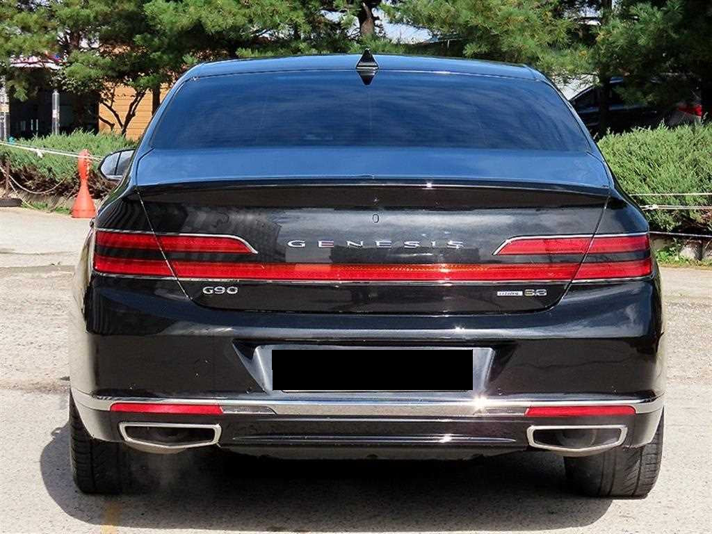 Genesis G90 — photo 04