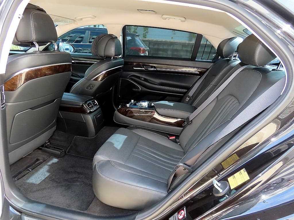Genesis G90 — photo 06