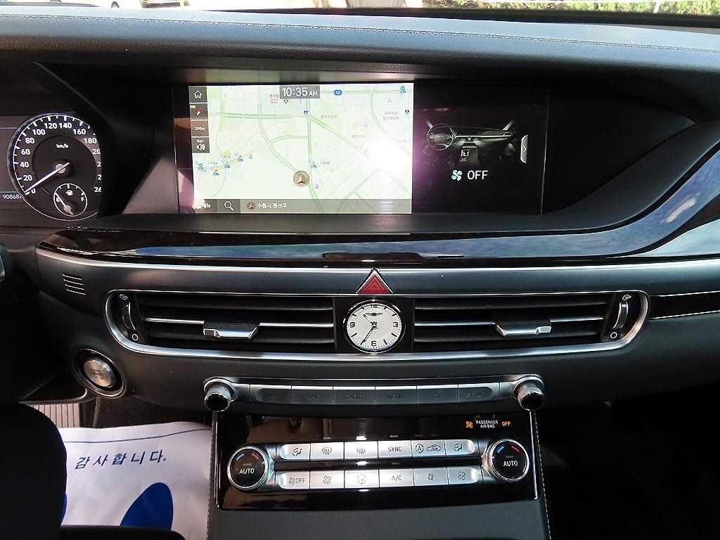 Genesis G90 — photo 14