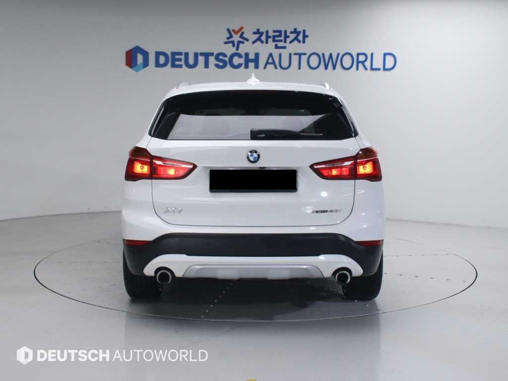BMW X1 — photo 05