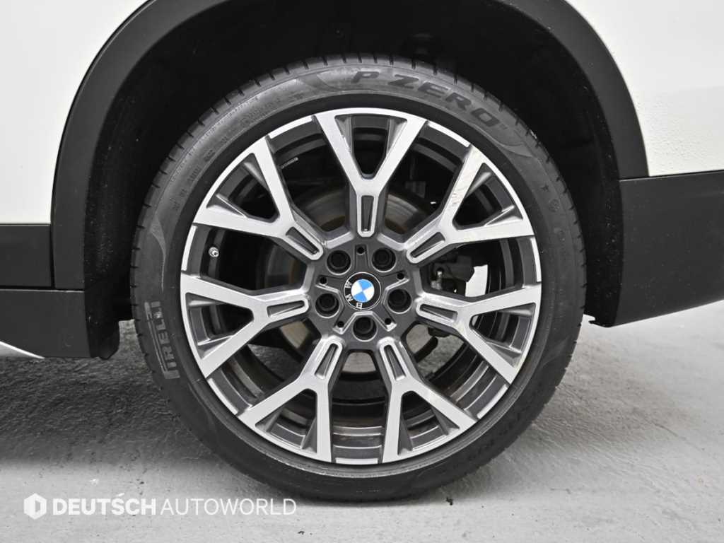BMW X1 — photo 06