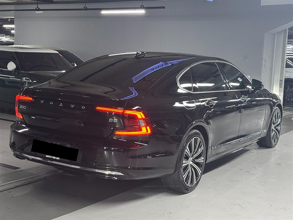 Volvo S90 — photo 03