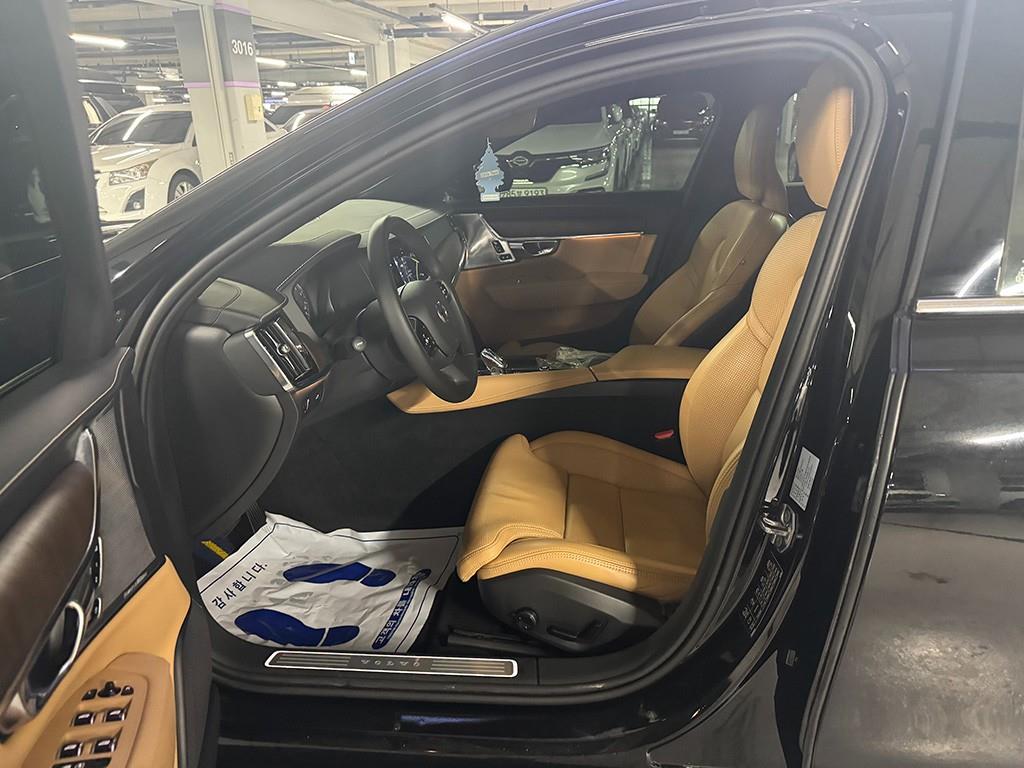Volvo S90 — photo 05