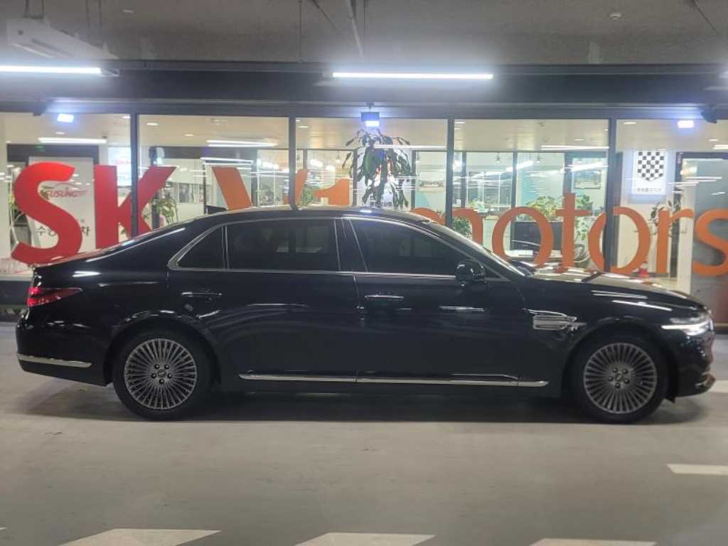 Genesis G90 — photo 03