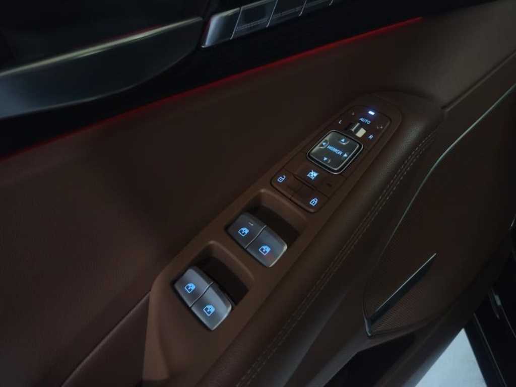 Genesis G90 — photo 07
