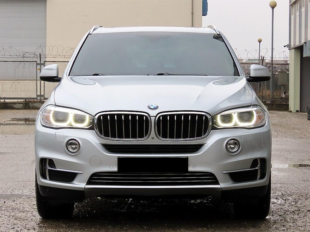 BMW X5 — photo 01
