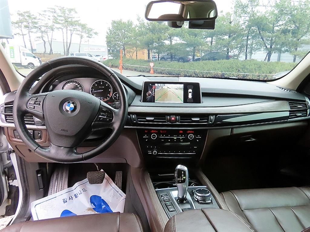 BMW X5 — photo 07