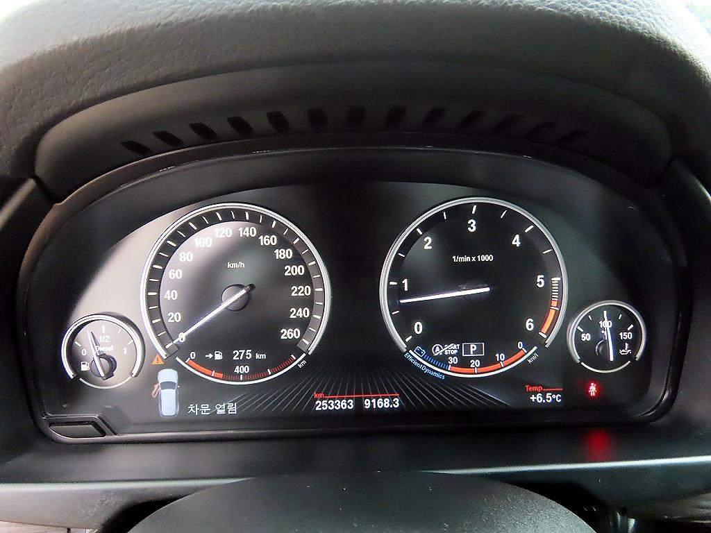 BMW X5 — photo 09