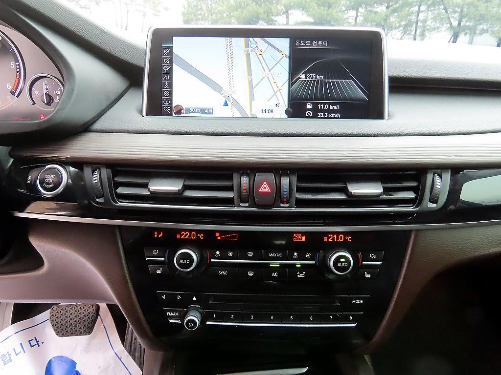 BMW X5 — photo 12