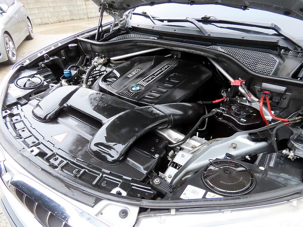 BMW X5 — photo 19
