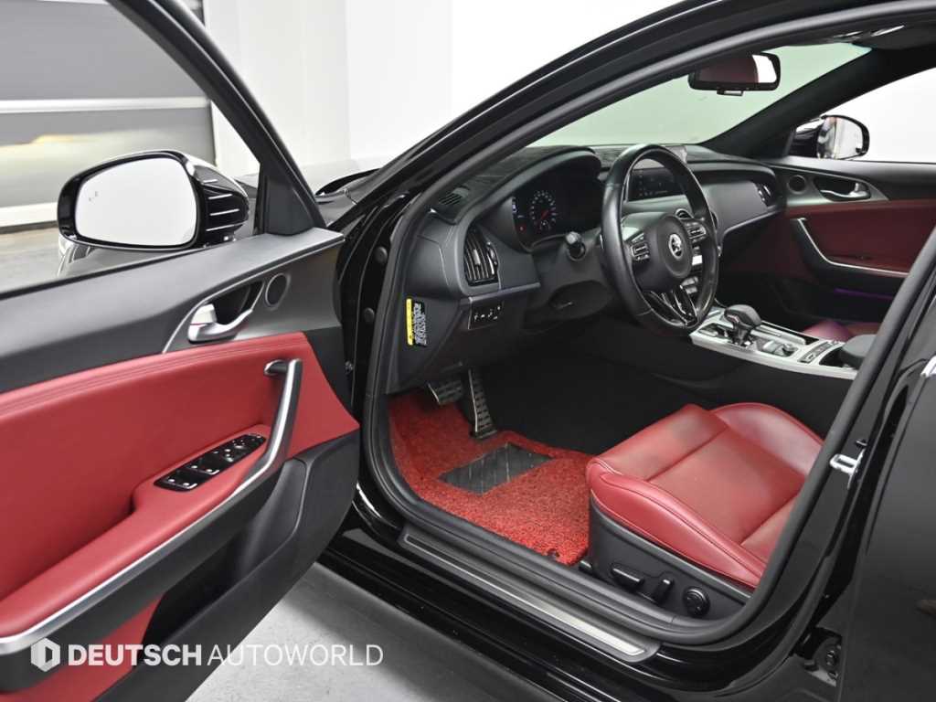 Kia Stinger — photo 11