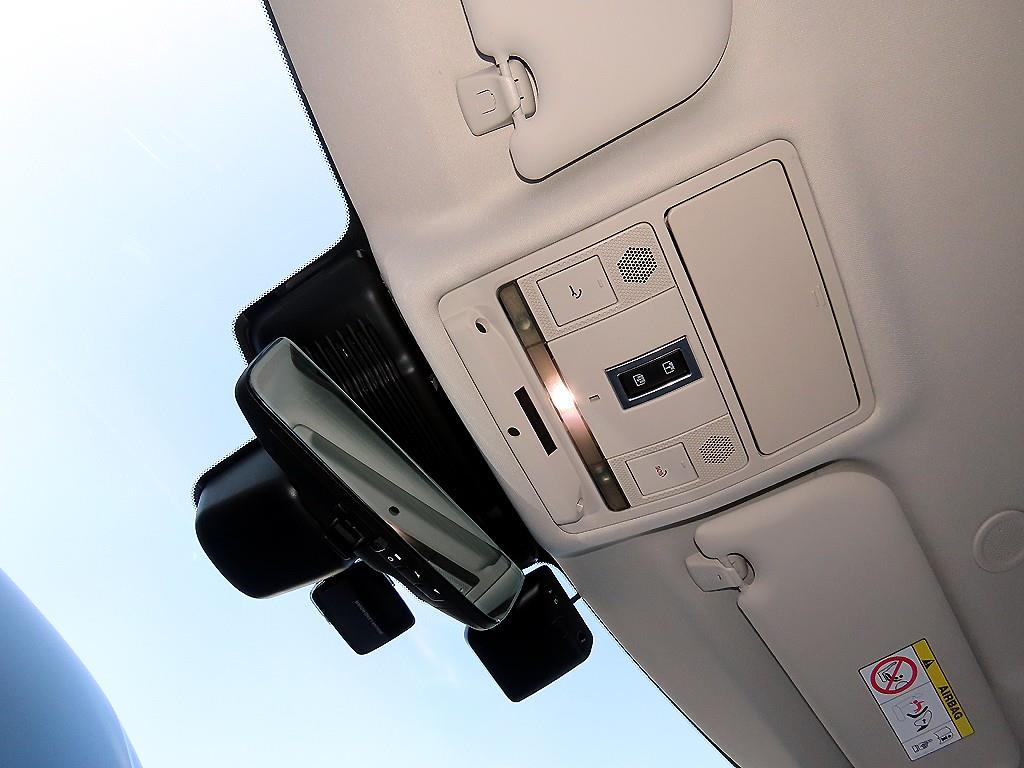 Land Rover Range Rover Evoque — photo 14