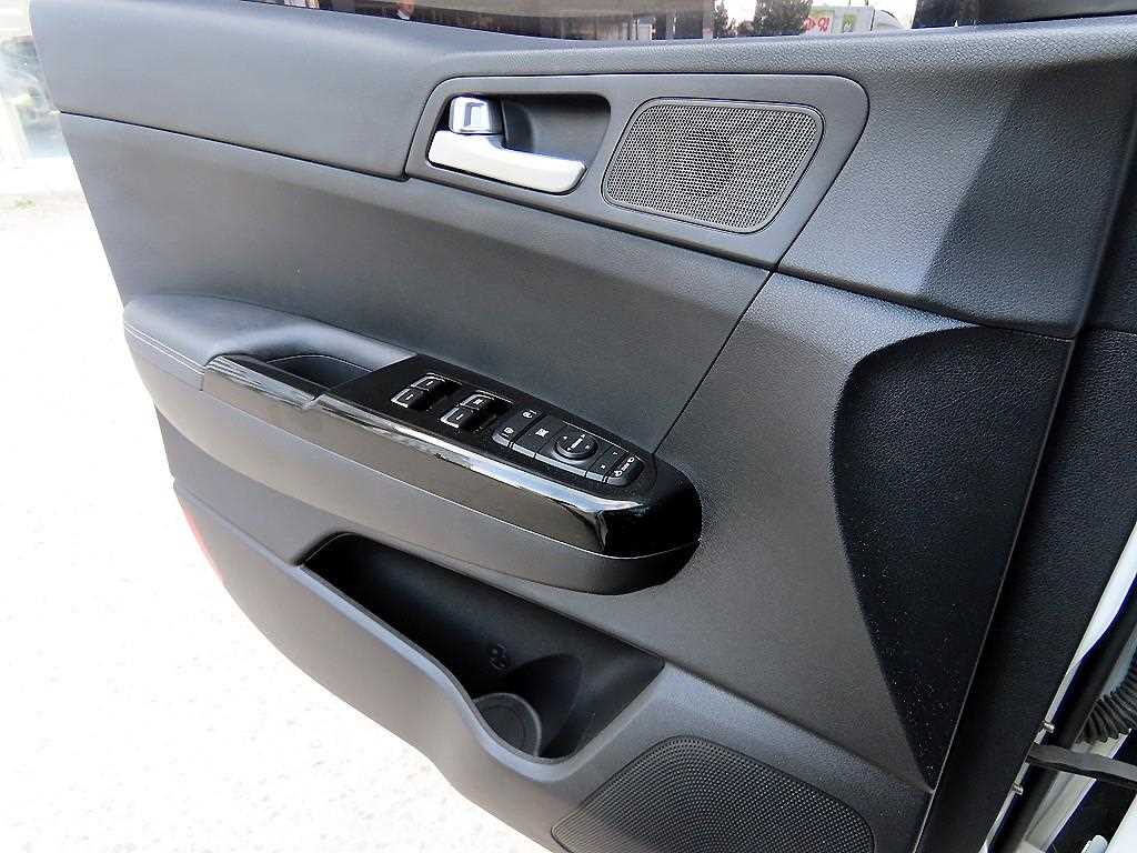 Kia Sportage — photo 11
