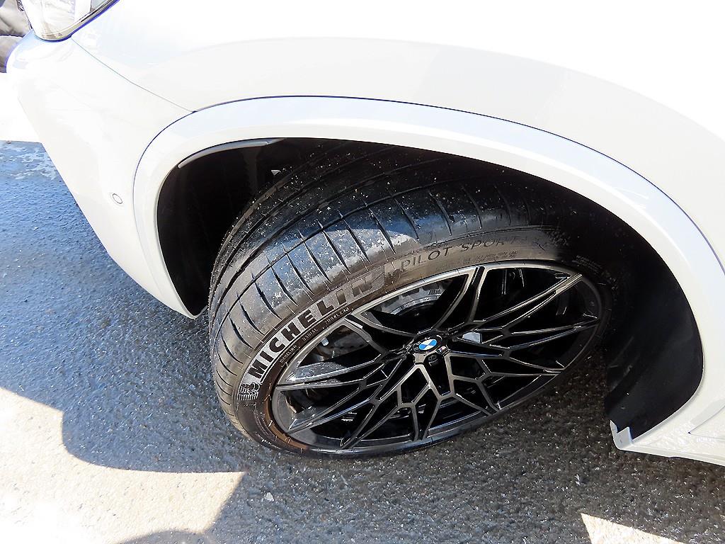 BMW X4M — photo 20