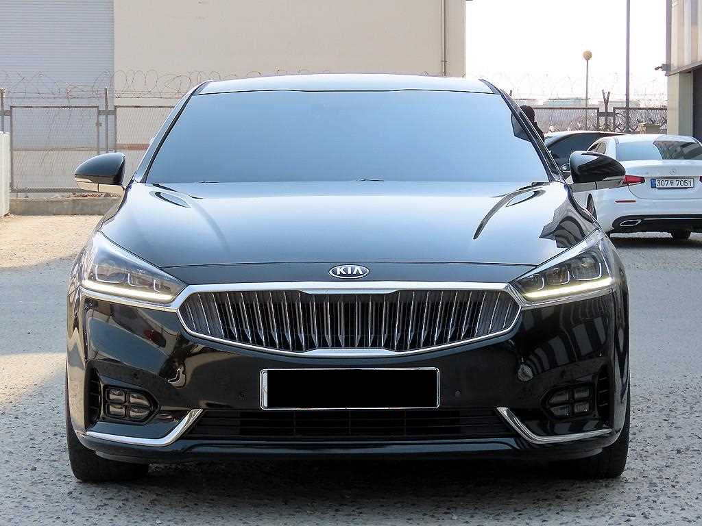 Kia K7 — photo 01