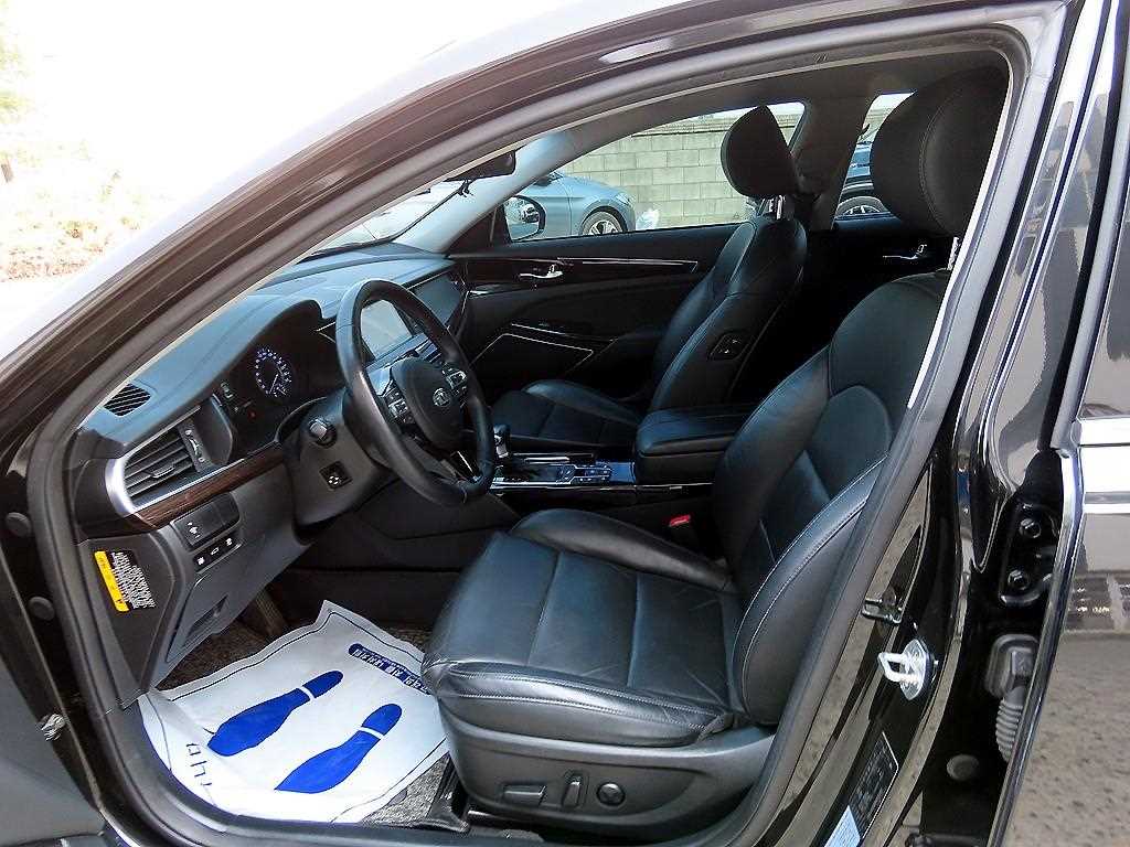Kia K7 — photo 05
