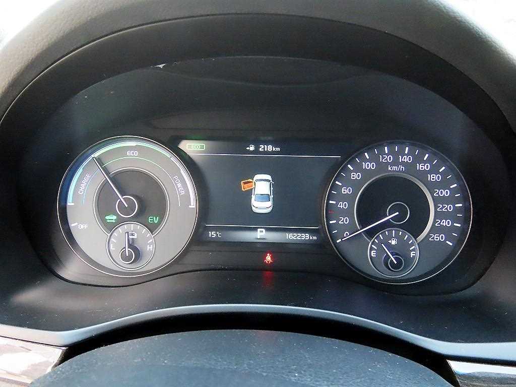 Kia K7 — photo 09