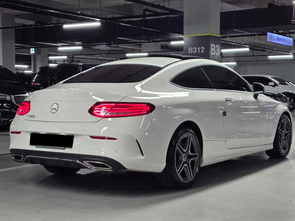 Mercedes-Benz C-Class — photo 06