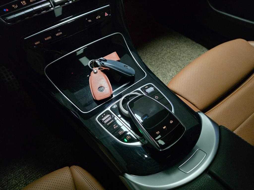 Mercedes-Benz C-Class — photo 15