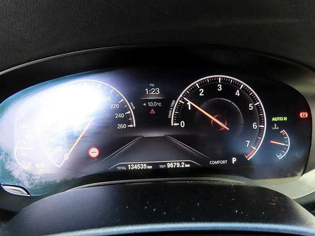 BMW 5-Series — photo 09