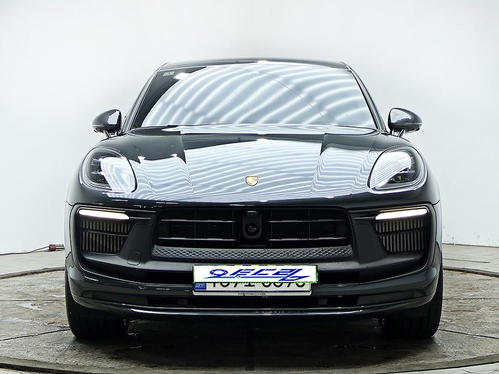 Porsche Macan — photo 01