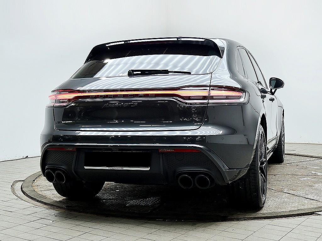 Porsche Macan — photo 03