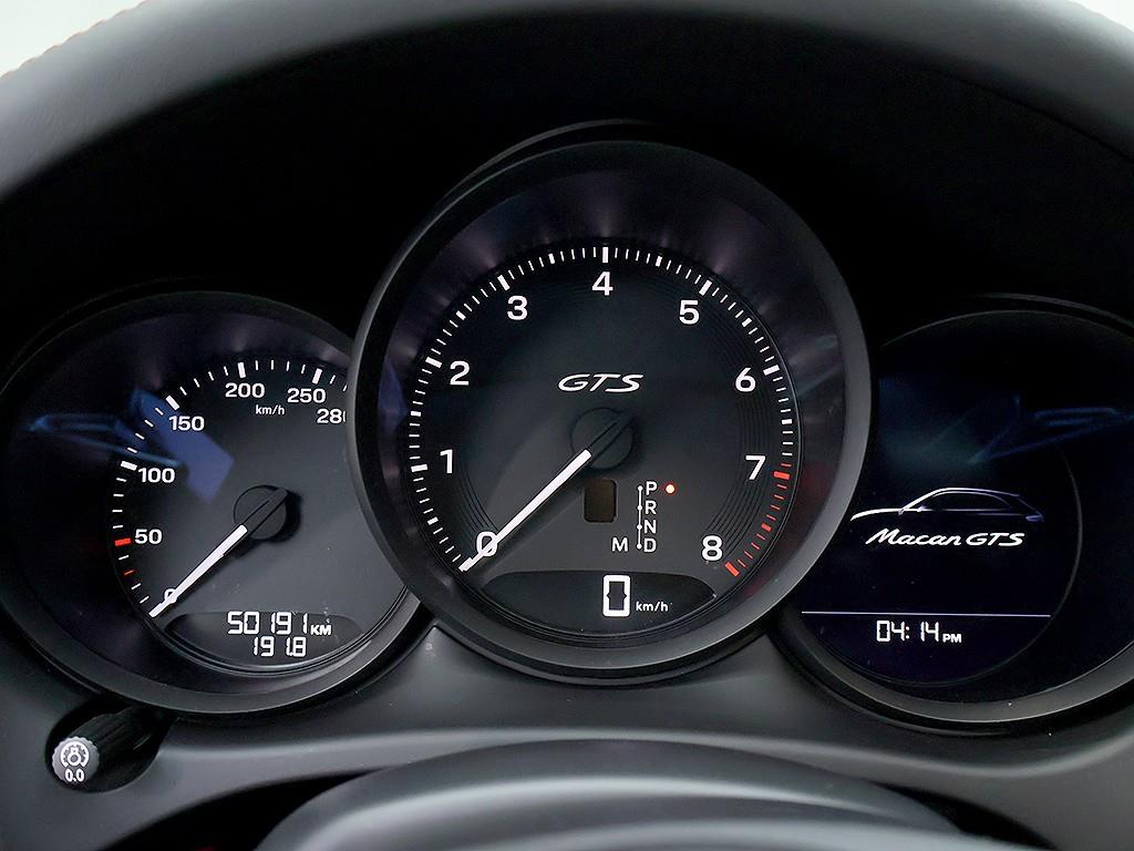 Porsche Macan — photo 06