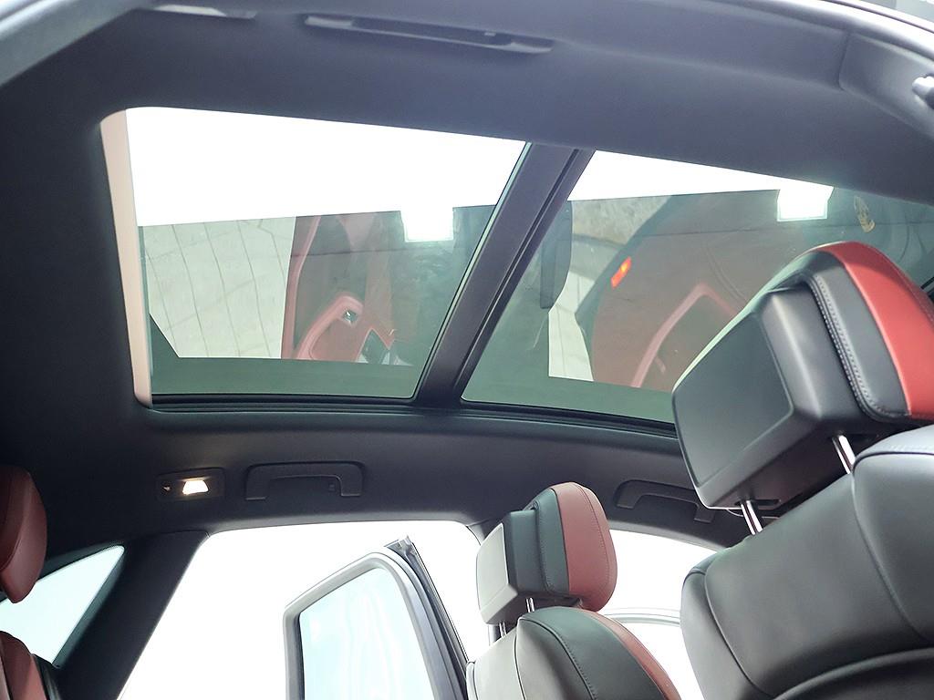 Porsche Macan — photo 13