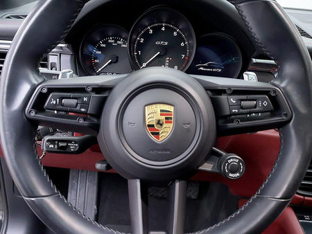 Porsche Macan — photo 15