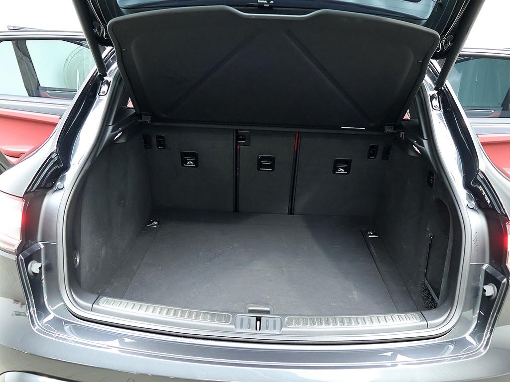 Porsche Macan — photo 16